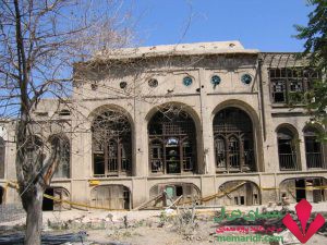 khane-kazemiwww.memaridl.com01-300x225 پروژه مرمت و زنده سازی خانه تاریخی کاظمی تهران 60 اسلاید قابل ویرایش  